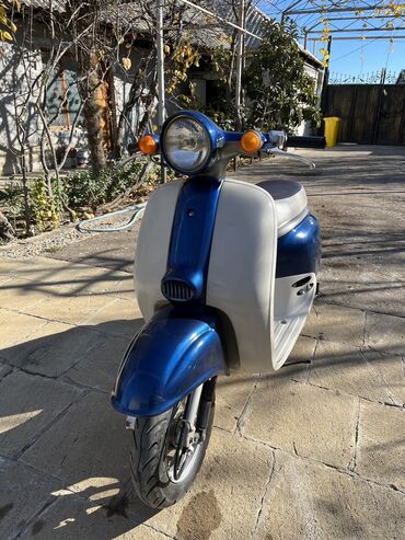 Mopedlər,skuterlər: - Honda Giorno, 50 sm3, 2000 il, 8000 km