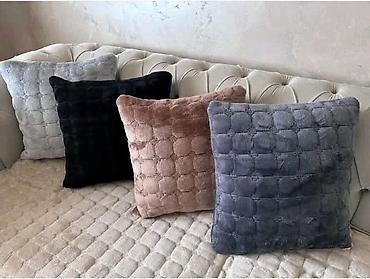 Jastučnice za jastuke Dimenzije 40x40 Dostupno u više boja Cena 1200