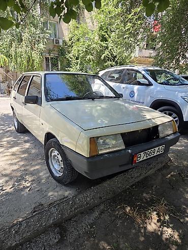 210 панель: ВАЗ (ЛАДА) 2109: 1989 г., 1.5 л, Механика, Хэтчбэк — 3