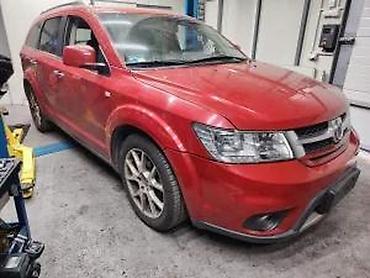 Auto delovi, gume i tjuning: Fiat Freemont kompletan auto u delovima crveni. Fiat Freemont — 2
