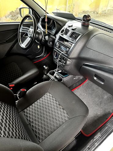 VAZ (LADA): VAZ (LADA) Granta: 1.6 l | 2024 il 28000 km Sedan — 7