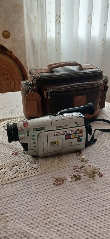 Videokameralar: İşləyir Panasonic NV-VX27 MiniDV videokamera + orijinal daşıma
