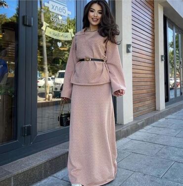 белорусские платья в розницу: Двойки 850
Кофта 650
Трусики 15