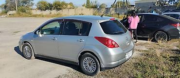 byd yuan up: Nissan Tiida: 2004 г., 1.5 л, Вариатор, Хэтчбэк — 4