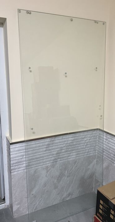 Pəncərə şüşələri: Yeni Pəncərə şüşəsi, Еni: 80 sm, Uzunluğu: 2 sm