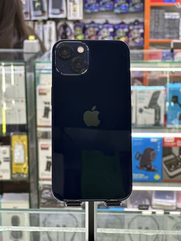 Apple iPhone: IPhone 13, Б/у, 128 ГБ, Черный, Защитное стекло, Чехол, В рассрочку, 96 %