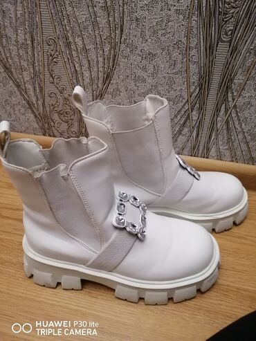 Botinka və botilyonlar: Ölçü: 38, İşlənmiş — 26