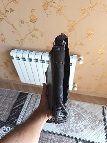 GUARD brendi kişi çantası – çiyin üçün - Material: təbii dəri, tünd