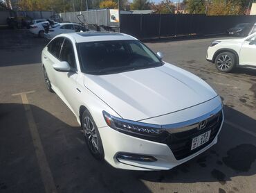 купить авто в рассрочку: Honda Accord: 2019 г., 2 л, Вариатор, Бензин, Седан