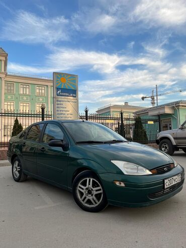 продажа спецтехники бу: Ford Focus: 2001 г., 2 л, Автомат, Бензин, Седан