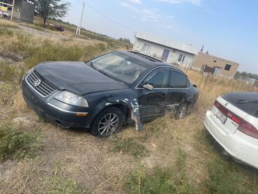 битые машина: Volkswagen Passat: 2002 г., 1.8 л, Автомат, Бензин, Седан