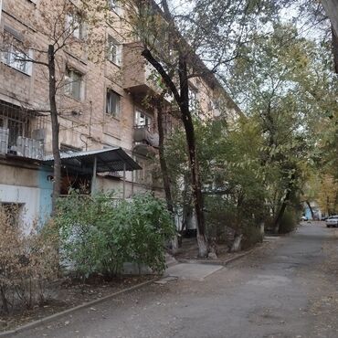 квартира дом быта: 1 бөлмө, 30 кв. м, Хрущевка, 5 кабат, Косметикалык ремонт