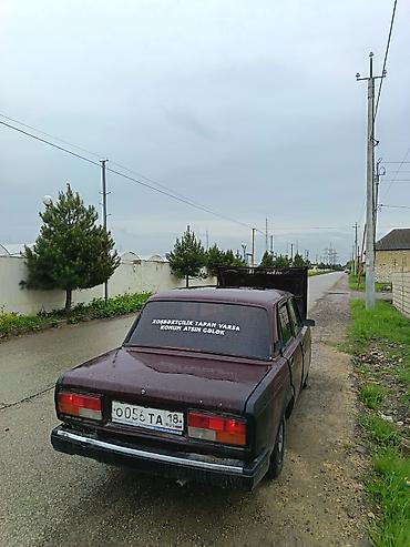 VAZ (LADA): VAZ 2107 sedan - Kuzov: klassik sedan, tünd rəng. Ön və arxa fənərlər — 12