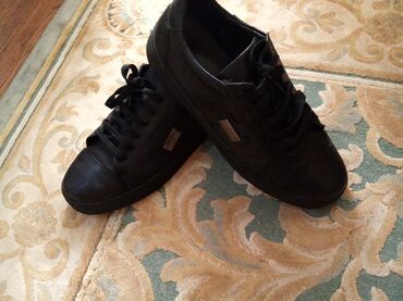 размер 42: Продается мужские туфли черного цвета,фасон