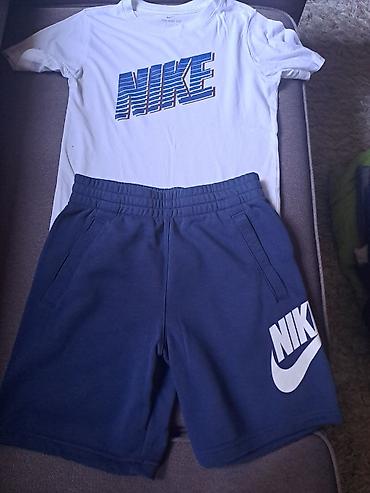 kupaci cacak: Nike sorc vel L i majica vel M — 1