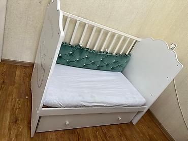 bed sheets: Манеж установлена на нижнюю можно установить выше. Имеется матрас — 9