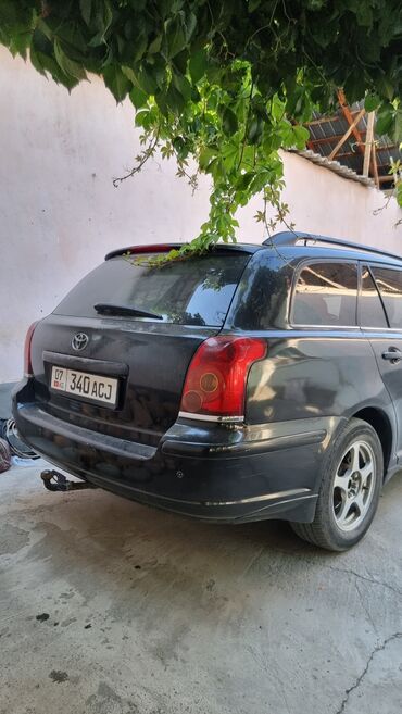 срочно срочно срочно продаю авто: Toyota Avensis: 2004 г., 2 л, Автомат, Бензин, Универсал