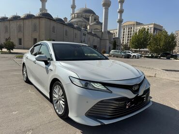 фаст фуд на колесах купить бу: Toyota Camry: 2017 г., 2.5 л, Автомат, Гибрид, Седан