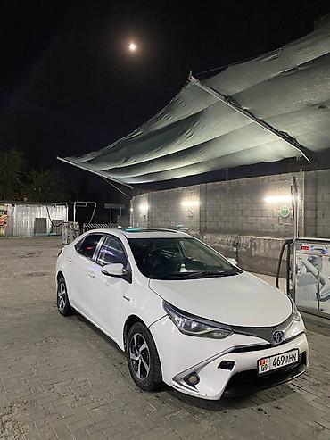 марсель: Toyota Corolla: 2017 г., 1.8 л, Автомат, Гибрид, Седан — 2