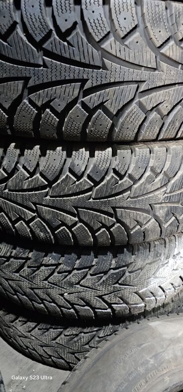 Диски: Шины 215 / 65 / R 17, Зима, Б/у, Комплект, Легковые, Корея, Hankook