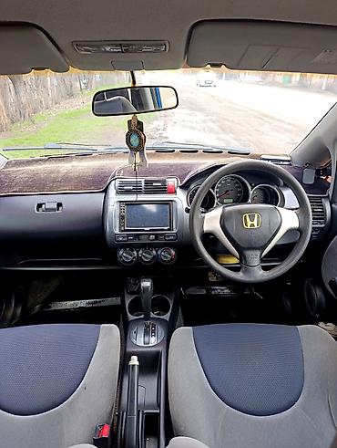 Honda: Honda Fit: 2004 г., 1.3 л, Вариатор, Бензин — 6