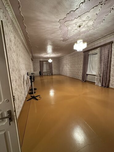 Həyət evləri və villaların satışı: 6 otaqlı, 700 kv. m, Kredit yoxdur, Orta təmir — 26