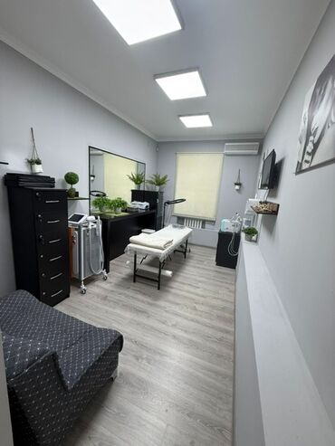 офис в бизнес центре: Сдаю Кабинет в салоне, 20 м², Для бровиста, Для визажиста, Для парикмахера