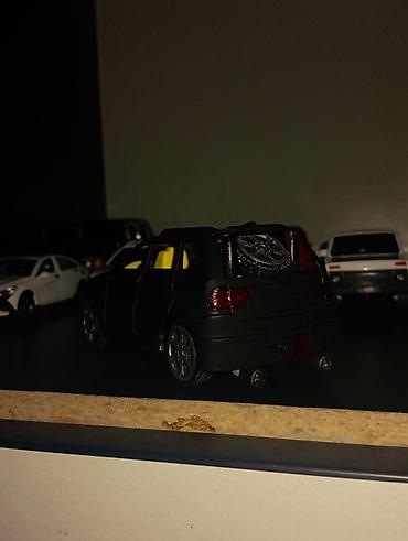 Avtomobil modelləri: Miqyaslı diecast oyuncaq avtomobil modelləri - Korpus: metal — 27