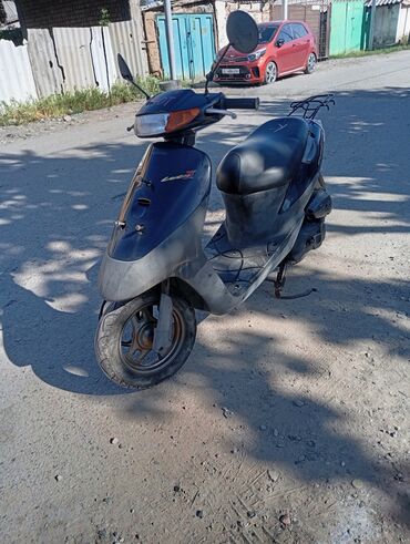 Скутеры: Скутер Suzuki, 50 куб. см, Бензин