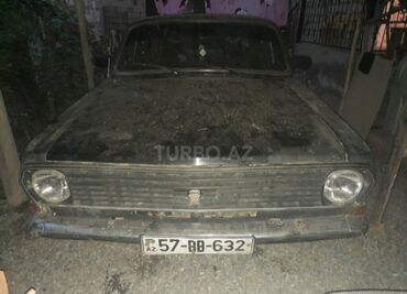 Вилки: Model: GAZ Volga (sedan) Kuzov: 4 qapı, qara rəng, xrom bamperlər