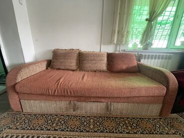 Прямые диваны: Прямой диван, Трёхместный и более