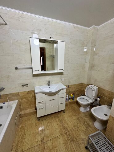 Долгосрочная аренда квартир: 3 комнаты, Агентство недвижимости — 17