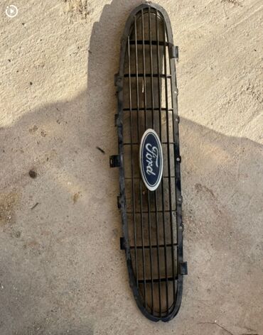 Тормозная система: Ford ön radiator barmaqlığı. Sınığı qırığı yoxdur əla vəziyyətdədir