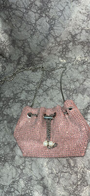 Çantalar: Endirimlər başladı Şoperlar cəmi 15 azn Çantalar-18 azn az sayda — 7