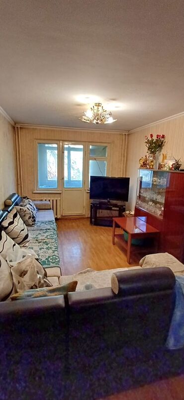 сдаю дом новопокровка: 3 комнаты, 58 м², 104 серия, 2 этаж