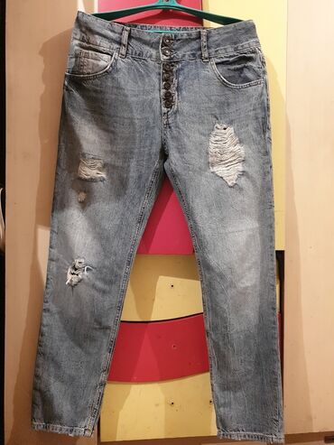рваные джинсы: Прямые, Средняя талия, Рваные