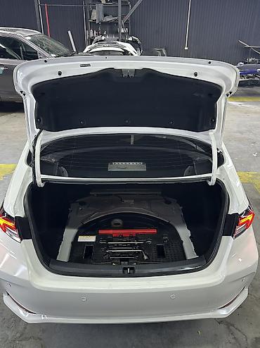 byd bot 384: Toyota Corolla: 2022 г., 1.8 л, Автомат, Гибрид, Седан — 9