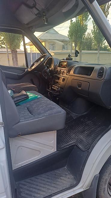 молдинг на 124: Грузовик, Mercedes-Benz, Стандарт, 3 т, Б/у — 4