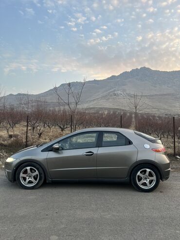 Honda: Honda Civic: 2008 г., 1.8 л, Автомат, Бензин, Хэтчбэк — 3