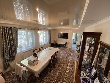 Продажа коттеджей и домов: 🏡 Абдан жакшы жерде жайгашкан ушул үй сатылат 📍Дареги: ж/м Көк-Жар — 3