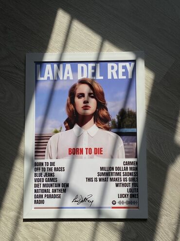 Çaydanlar: Lana Del Rey orjinal posterdir hediyye alinib istifade edilmediyi