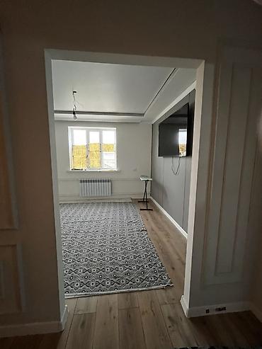 Продажа коттеджей и домов: Срочно продаётся дом с участком! 📍 Адрес: г. Токмок, село — 3