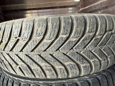купить резину четырнадцатую: Продаю резину 1шт 
165/70/14