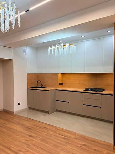 октябрьская: 3 комнаты, 70 м², Восток-5 мкр 10 этаж — 2