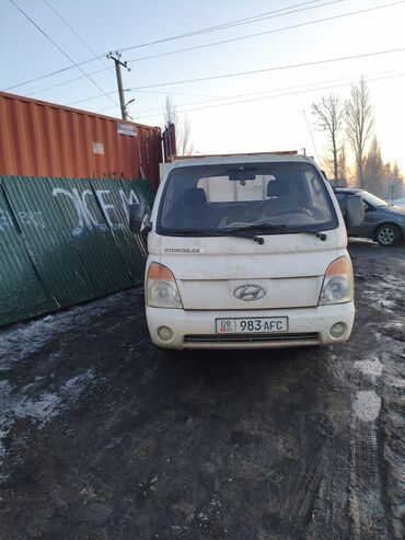 Легкий грузовой транспорт: Легкий грузовик, Hyundai, Б/у