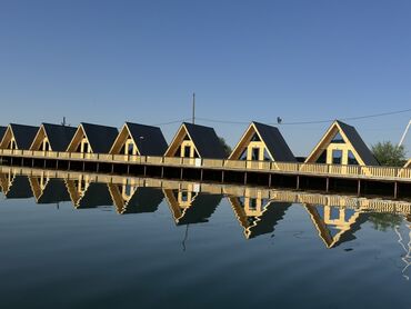 Посуточная аренда домов: 50 м², 1 комната, Евроремонт, Кондиционер, Парковка — 2