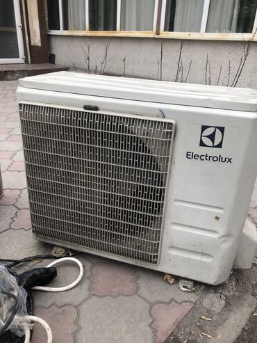 %D1%83%D1%82%D1%8E%D0%B3 electrolux edb 8040: Кондиционер Electrolux Классический, Охлаждение, Обогрев