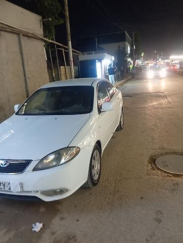 bot kar: Daewoo Gentra: 1.5 l | 2014 il Sedan — 4