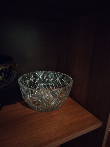 Digər dəstlər və servizlər: Kəsma şüşədən dekorativ qab dəsti - Material: qalın, şəffaf kəsma -da lalafo.az — 6 Digər dəstlər və servizlər: Kəsma şüşədən dekorativ qab dəsti - Material: qalın, şəffaf kəsma — 6