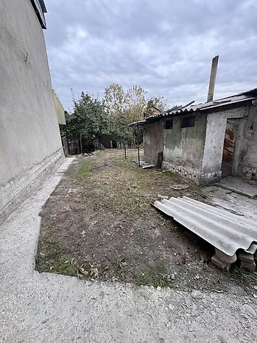 продажа домов в: Продаётся частный дом с просторным двориком и навесом. Основные — 5